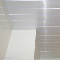 Подвесной реечный потолок белый матовый - Размер комплекта 2.04 м. х 1.67 м.